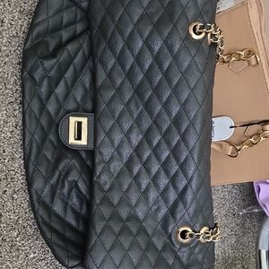 Elegant Black Quilted Chain Shoulder Bag